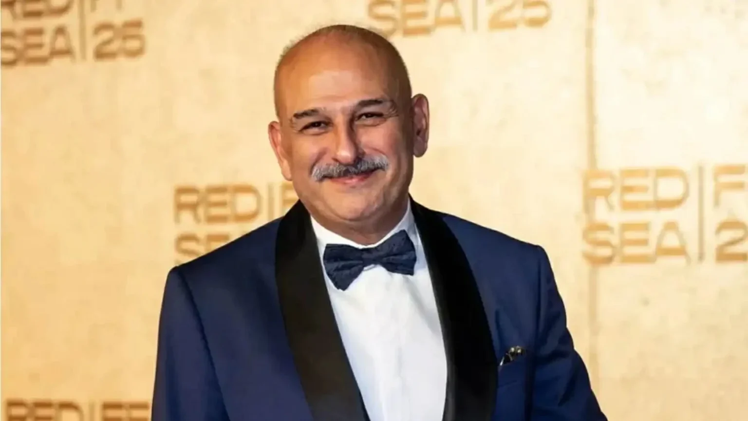 بعد غياب 15 عامًا.. جمال سليمان يعود إلى سورية بـ«التوأم الشامي»