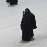 تنكر في ملابس نسائية للهرب من جريمة قتل.. كيف سقط «الرجل المنقب»؟