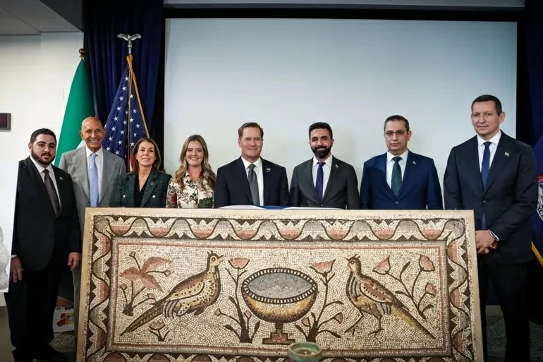 بينها منحوتة من تدمر.. أمريكا تعيد 36 قطعة أثرية إلى سورية