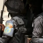 رحيل إمام المسجد.. مصري يقتل والده وينتظر الشرطة بجوار الجثة
