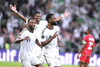 بثلاثية عُمان.. الأخضر «ظهر وبان»