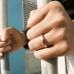 امرأة عربية تقتل «رجل أمن».. كيف هربت؟