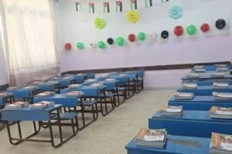 طفل يبيع المخدرات قرب المدرسة.. ماذا يحدث في تونس؟