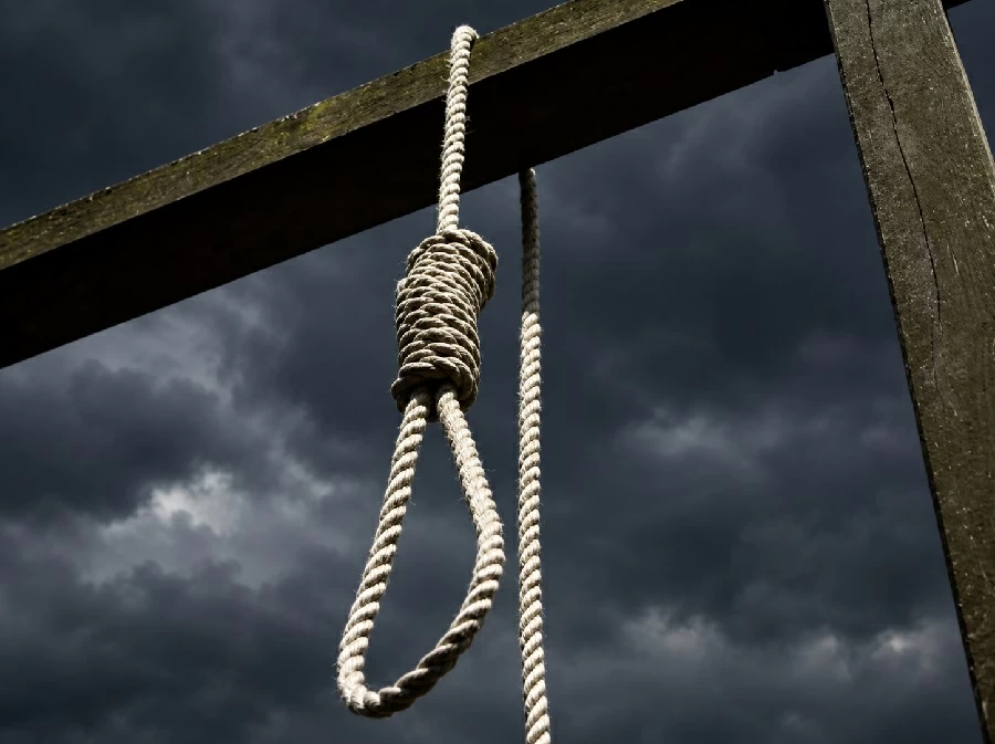 إعدام زوجة وعشيق وصديق في جريمة هزّت «مينا البصل»