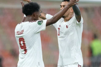 مدرب قطر: سنواجه الجميع برغبة الانتصار