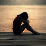 نقصه يسبب الاكتئاب.. ما علاقة «فيتامين د» بالمزاج؟
