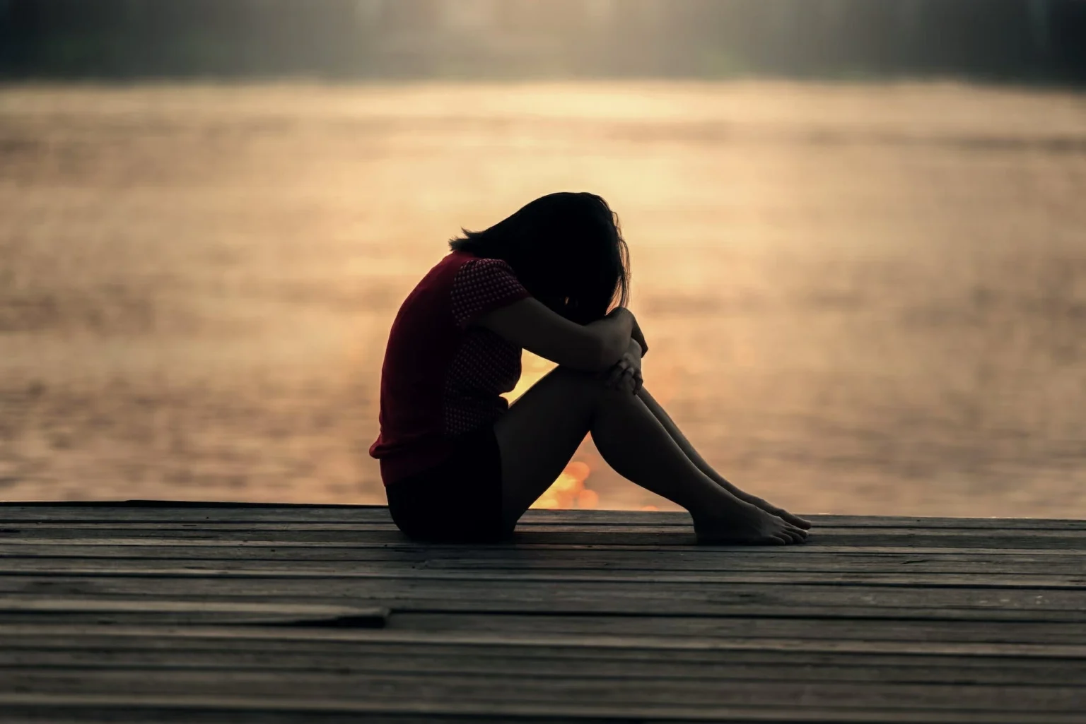 نقصه يسبب الاكتئاب.. ما علاقة «فيتامين د» بالمزاج؟