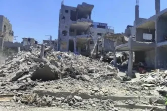 وفاة 11 نازحا وإصابة 14 وفقدان العشرات جراء انهيار بناية في مدينة غزة​ 