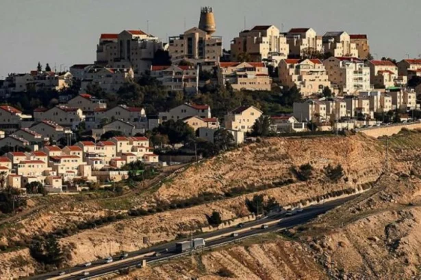 إسرائيل تسرّع طرح 2167 وحدة استيطانية في مشروع E1 قبل يومين من الانتخابات​ 