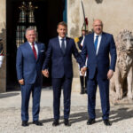 الملك والرئيسان الفرنسي واللبناني يعقدون لقاء ثلاثيا في باريس