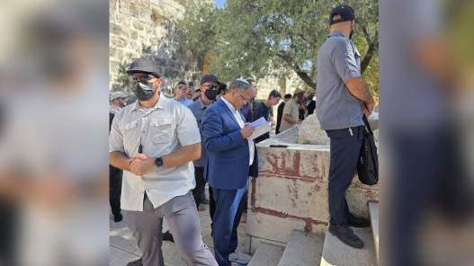 المتطرف بن غفير يقتحم المسجد الأقصى بحماية قوات الاحتلال الإسرائيلي​ 