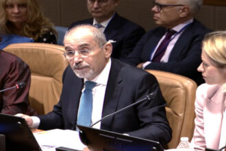 الصفدي: مساعدات تنتهي صلاحيتها على الرفوف بسبب عدم السماح بدخولها إلى غزة