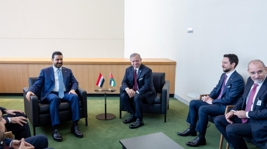 الملك يؤكد خلال لقائه رئيس الوزراء العراقي متانة العلاقات بين البلدين