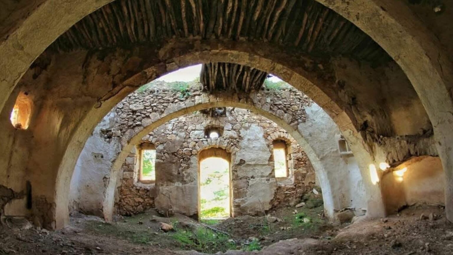 “العقود” في عجلون.. شواهد معمارية تحفظ ذاكرة البيت القديم