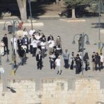آلاف المستوطنين المتطرفين بقيادة بن غفير يقتحمون الحرم الإبراهيمي​ 