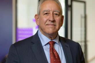 الملكية الأردنية تسجل إنجازاً عالمياً جديداً بفوز سامر المجالي بجائزة التميز القيادي من ATW