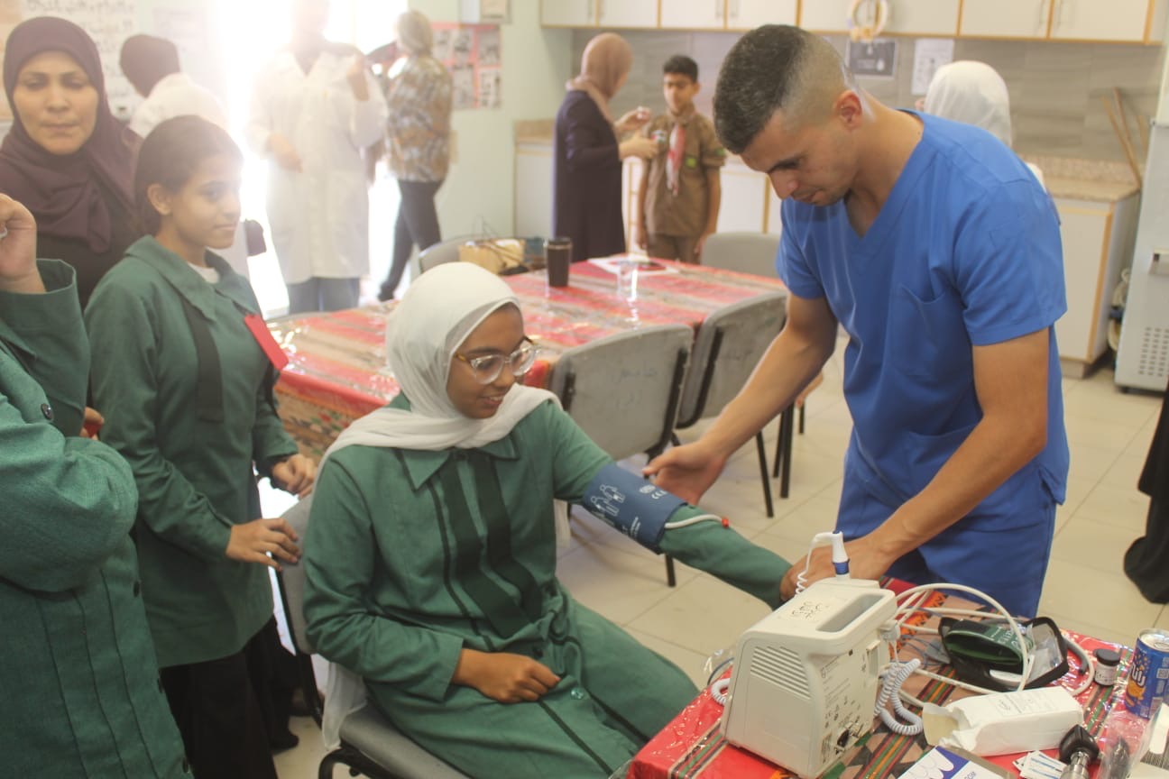 أسبوع العقبة الصحي يتواصل في مدارس العقبة