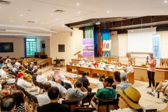 «أصيلة» تعزّز حضورها باستضافة 400 شخصية عربية وأجنبية