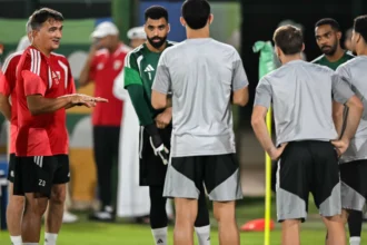 الشبعان يرجح كفة الإمارات على عُمان