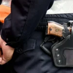 انتحار ضابط شرطة عربي بسلاحه بعد اتهامه بالاعتداء على قاصر