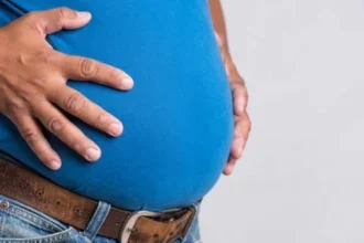 دراسة تكشف كيف تتحكم الساعة البيولوجية في حرق الدهون