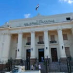 بمنشار وأكياس بلاستيكية داخل مكتب محامٍ بالمنشية.. قاتل طليقته لـ«الجنايات»