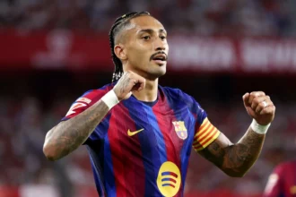 رافينيا يوقع عقداً جديداً مع برشلونة