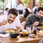 سرعة الأكل.. عادة تربك الشبع والوزن