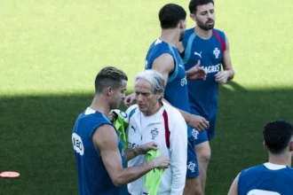 رونالدو يفتح النار على جيسوس: غيّر الاتفاق في اللحظة الأخيرة