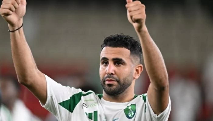محرز يودع الأهلي وجماهيره برسالة مؤثرة: لم أرغب في الرحيل دون شكركم