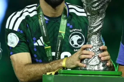 سلطان مندش لـ«عكاظ»: كأس خليجي 27 طريق الأخضر للعودة للبطولات