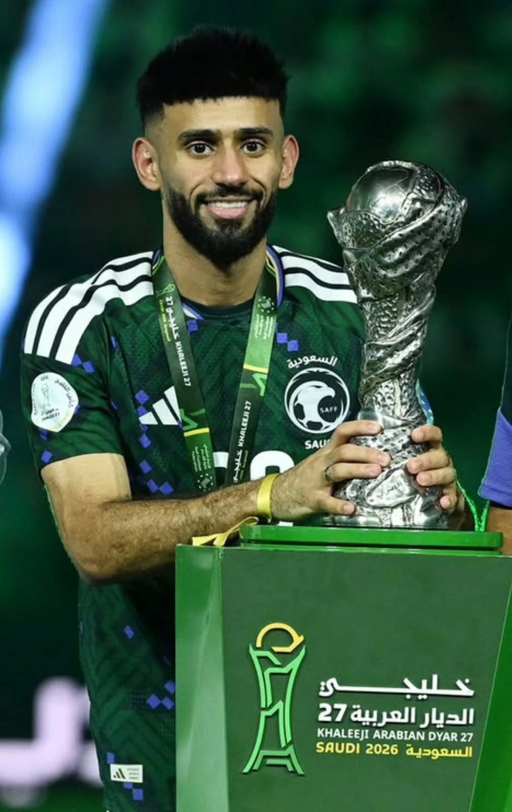 سلطان مندش لـ«عكاظ»: كأس خليجي 27 طريق الأخضر للعودة للبطولات