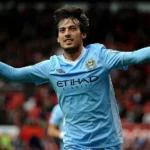 دافيد سيلفا يقطع اعتزاله.. مباراة واحدة تعيده للملاعب