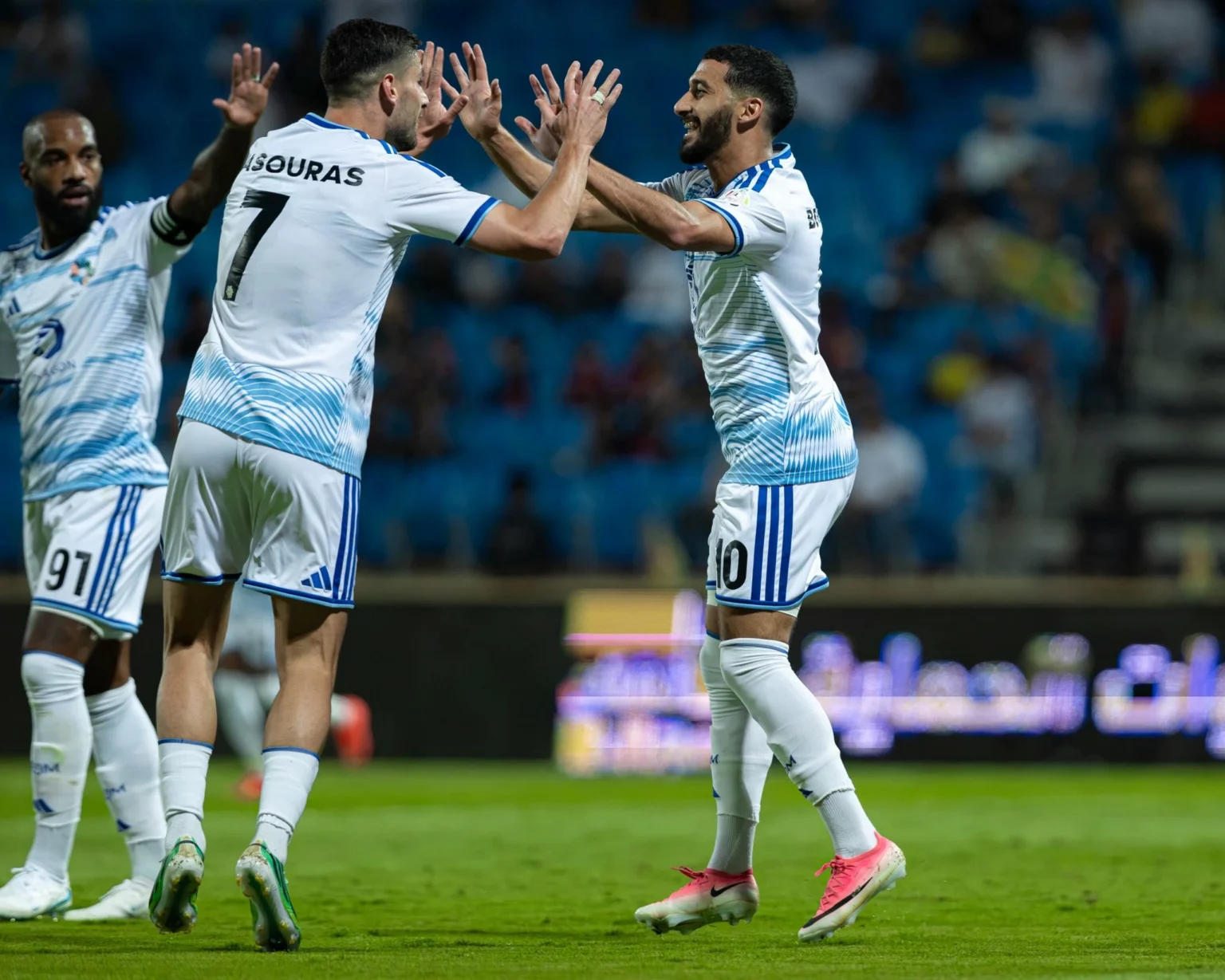 أولكساك لـ«عكاظ»: نيوم ينافس على 3 بطولات