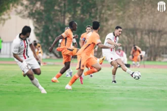 الرياض يدرك تعادلاً قاتلاً مع الفيحاء