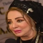 كشفت رؤيا غامضة لأحمد زكي.. شهيرة توضح حقيقة منع نجلاء فتحي من عزاء زوجها