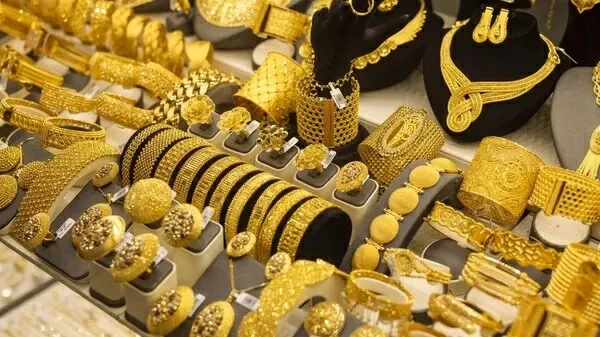 كيف اختفى ذهب وألماس من خزينة داخل بنك شهير بمصر؟