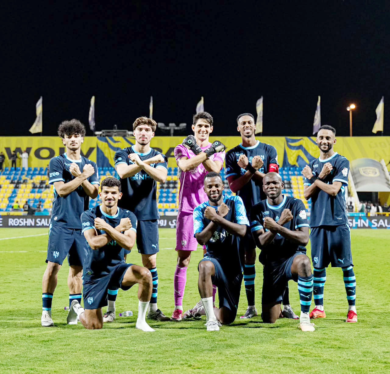 الأهلي والهلال يطمعان في نقاط الفيحاء والحزم