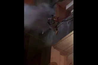 شاب مصري خاطر بنفسه لإخماد حريق.. ويروي لـ«عكاظ» التفاصيل