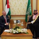 الملك يؤكد لولي العهد السعودي وقوف الأردن وتضامنه مع السعودية لحماية أمنها