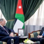 ولي العهد يزور وزارة العدل ويؤكد أهمية مواصلة تطوير خدماتها