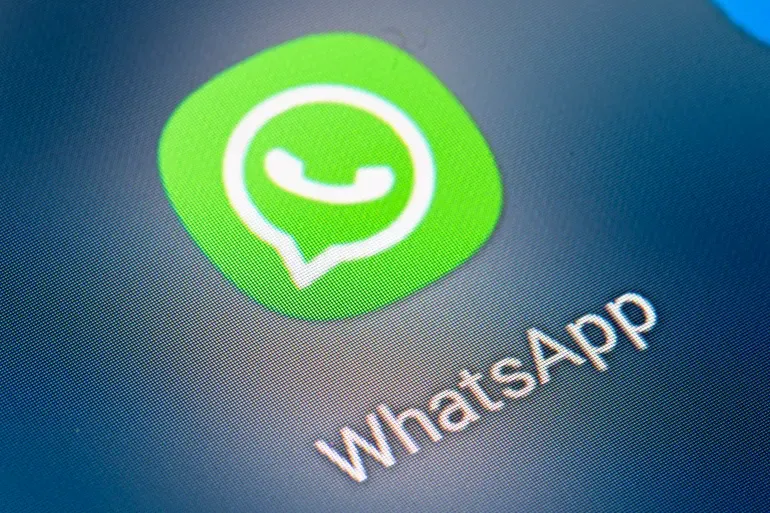 تطبيق واتساب مزيف يحقق نصف مليون تنزيل على غوغل بلاي