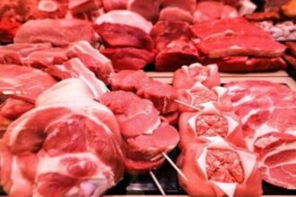 الغذاء والدواء: ضبط لحوم مجمدة أذيبت وبيعت على أنها طازجة