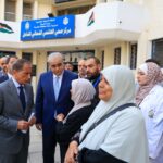 رئيس الوزراء يوجه بتحديث تجهيزات مركز صحي الهاشمي الشمالي ورفده بالكوادر اللازمة
