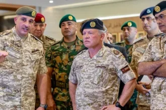 الملك يطلع على جهود تطوير القدرات العملياتية والتدريبية والتكنولوجية للقوات المسلحة