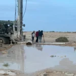 ضبط حفارة تحفر بئرا مخالفة في الجفر بمعان
