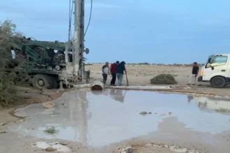 ضبط حفارة تحفر بئرا مخالفة في الجفر بمعان