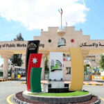 وزير الأشغال يوجه بعدم مطالبة المواطنين بتقارير مساحية عند تقديم طلبات تتعلق بالطرق